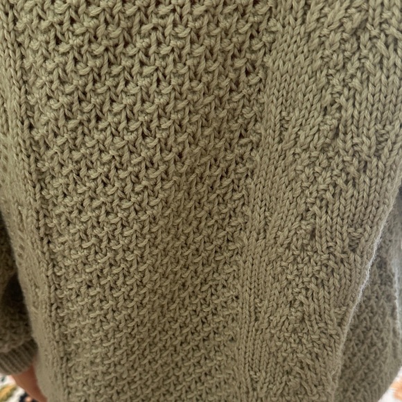 Relaxed Crewneck Knit Sweater in Oatmeal No brand tag. Heavy. Good quality. - Picture 10 of 10